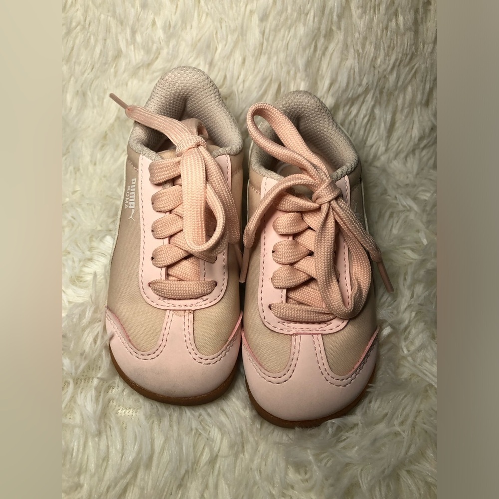 Puma Kids Sneakers - Soft Pink and White size 6 - Picture 2 of 16